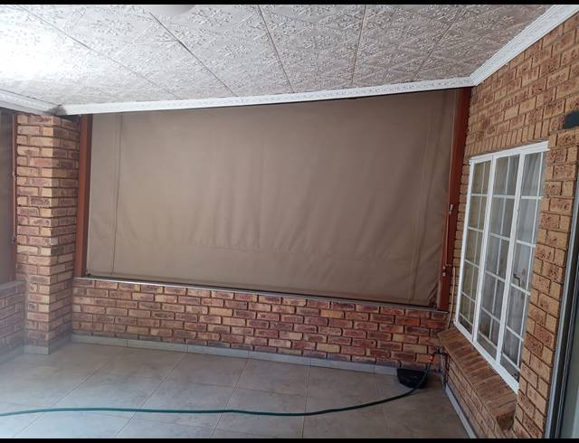 2 BEDROOM DUPLEX FOR SALE IN VAN RIEBEECK PARK